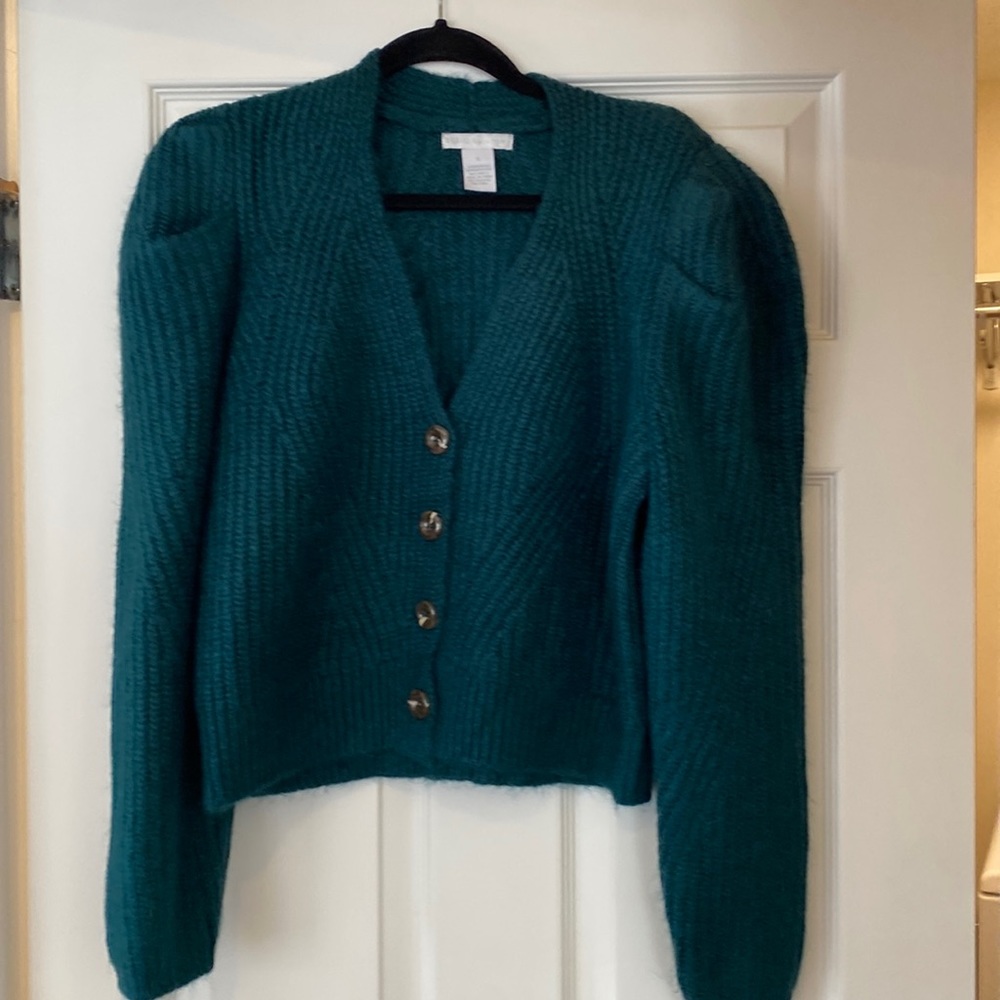 Design History button down puffy sleeve sweater